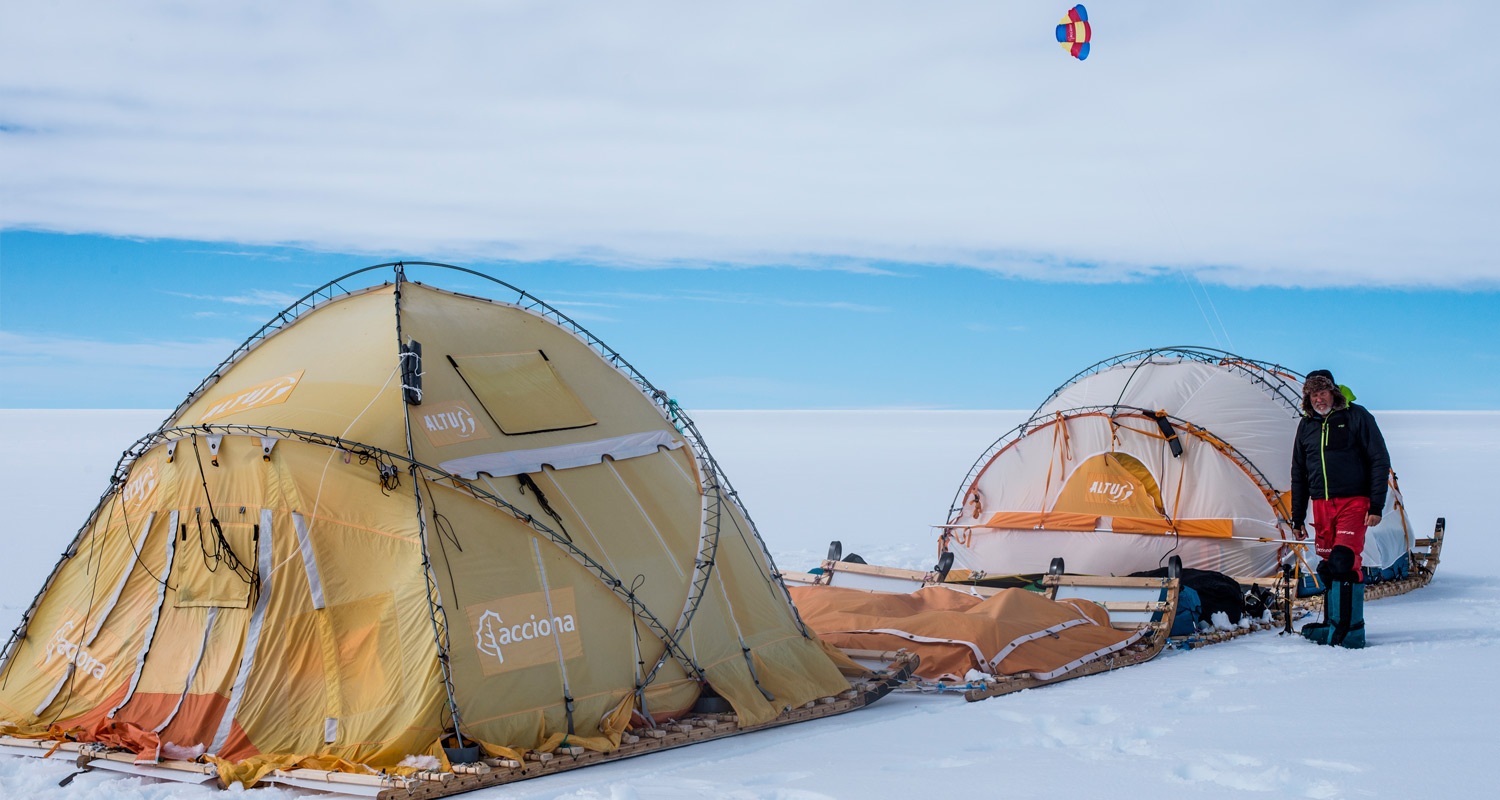 Ramon_Larramendi_C--Inuit-WindSled-Antarctic-Expeditions_01