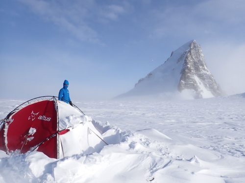 Ramon Larramendi 2022-SOS-ARCTIC-– Expedition -Greenland-South-Dome-Circumnavigation 01