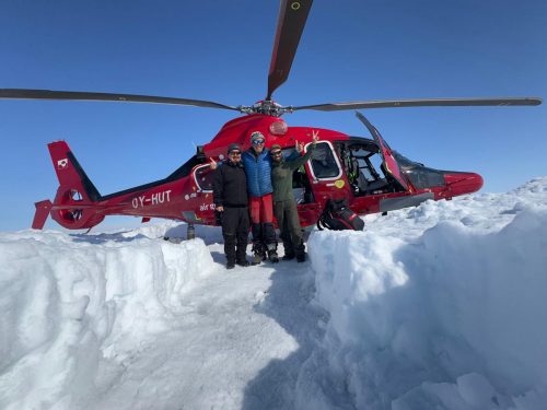 Ramon Larramendi Expedition 2024-SOS-ARCTIC-–-Greenland-South-North-Traverse helicopter-arrived