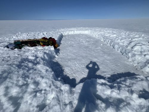 Ramon Larramendi Expedition 2024-SOS-ARCTIC-–-Greenland-South-North-Traverse our-heliport.JPEG
