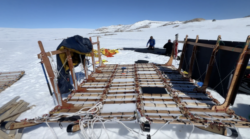 Ramon Larramendi  Expedition 2024-SOS-ARCTIC-–-Greenland-South-North-Traverdi-skeleton-of-windsled