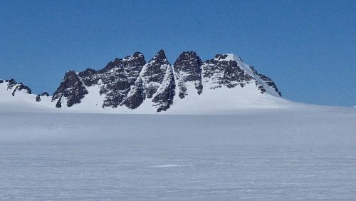 Ramon Larramendi  Expedition 2024-SOS-ARCTIC-–-Greenland-South-North-Traverse 082828