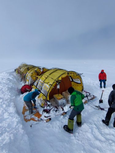 Ramon Larramendi  Expedition 2024-SOS-ARCTIC-–-Greenland-South-North-Traverse 1718227779210